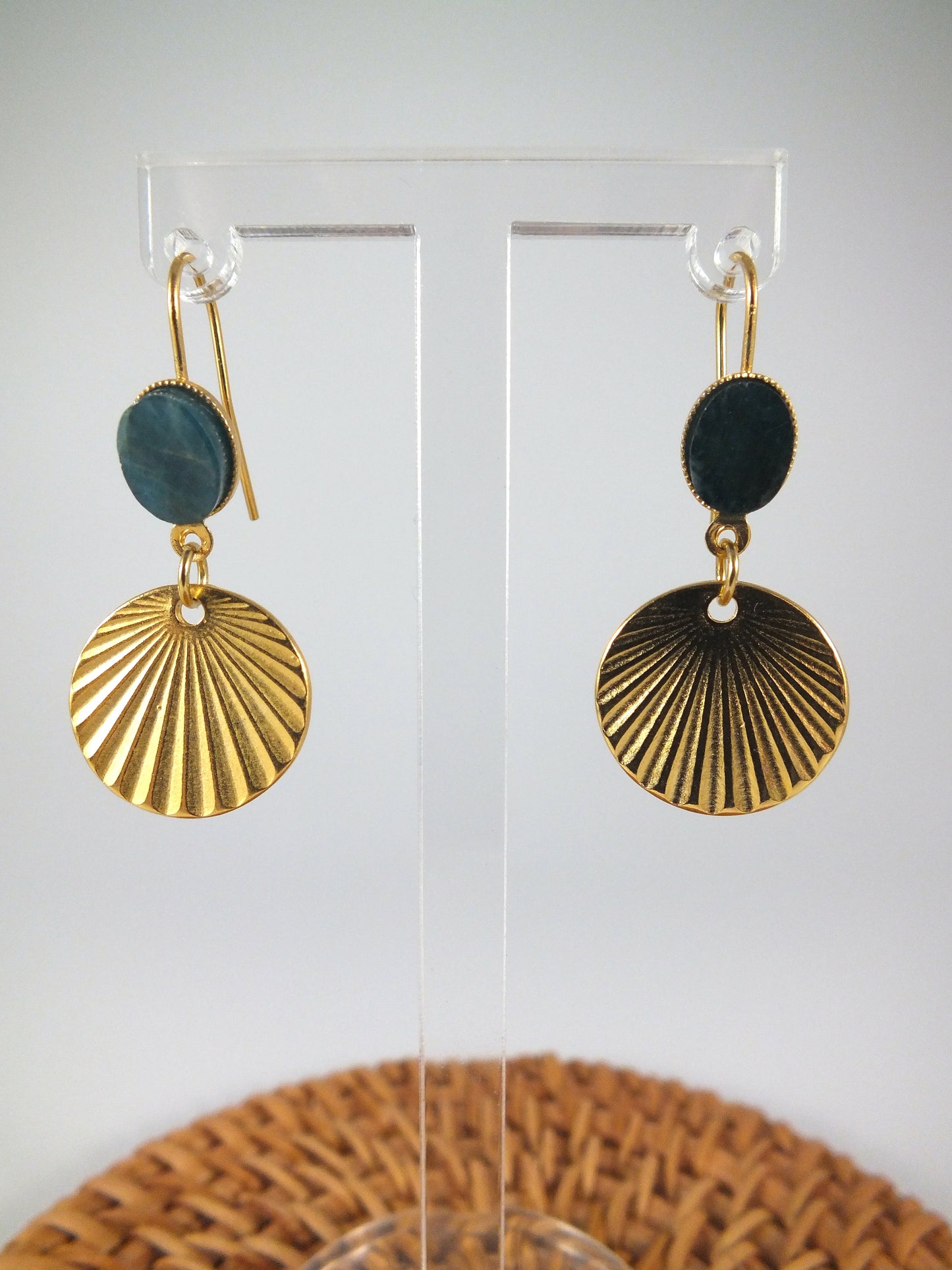 Variante des boucles d'oreilles Nymphes ornées d'Apatite