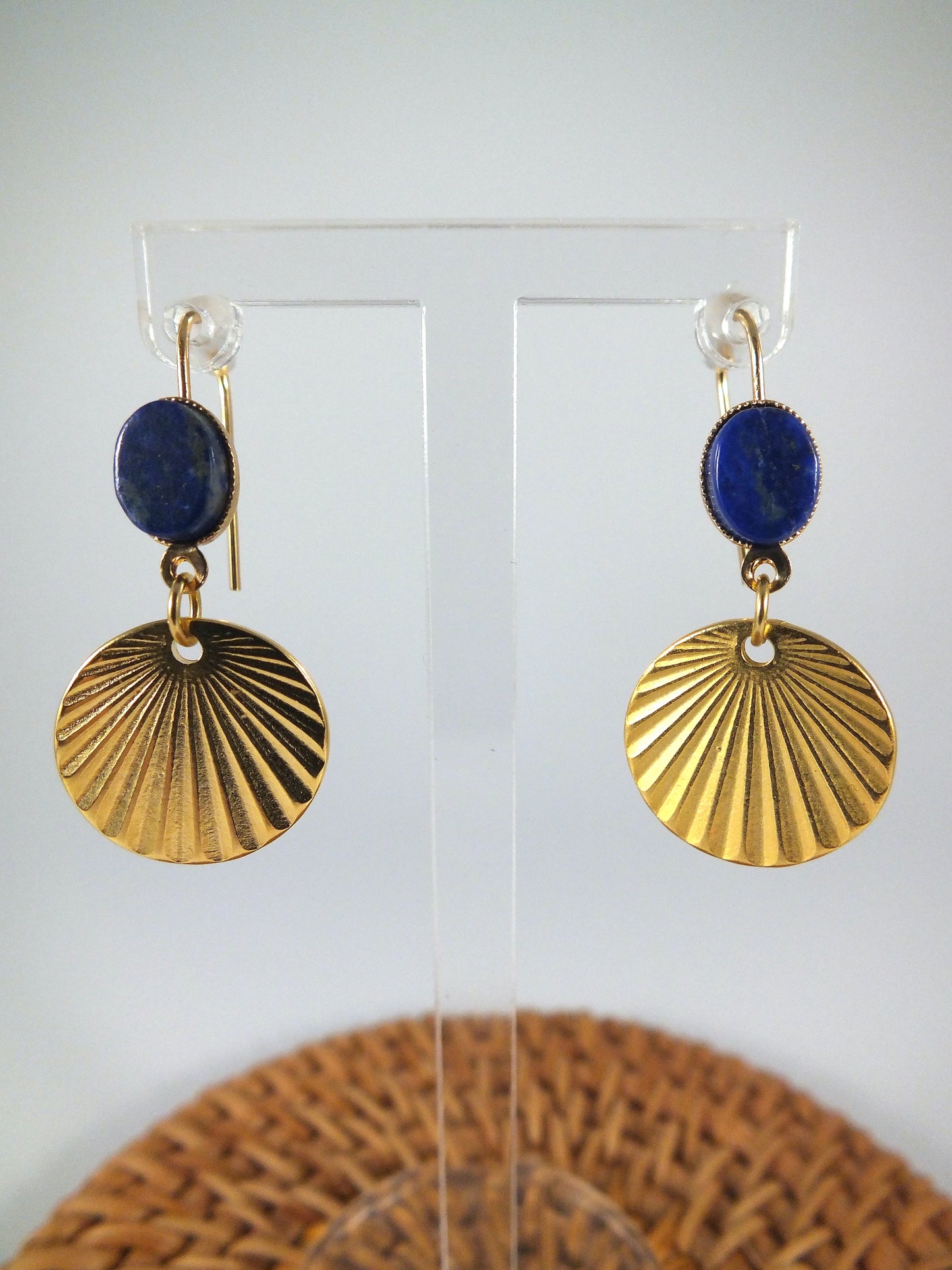 Variante des boucles d'oreilles Nymphes ornées de Lapis-Lazuli